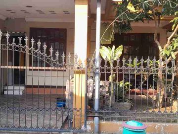 Dijual cepat rumah siap huni 500 meter alun alun sidoarjo*