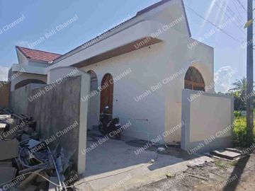 JUAL TROPICAL VILLA DI JALAN PANTAI SABA , DEKAT FLAMINGO BEACH CLUB - GIANYAR
