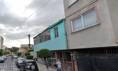 Casa en Constitucion de 1917 - Iztapalapa