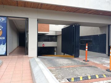 Av. Clouthier No. 893