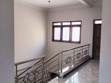 Rumah 2 Lantai daerah Kertajaya indah Hadap Utara