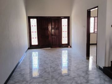 Rumah 2 Lantai daerah Kertajaya indah Hadap Utara