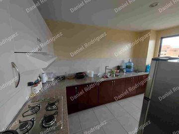 Departamento de venta en cuenca en plena Ave. Paucarbamaba zona estrategica a 100 m de la clinica paucarbamba