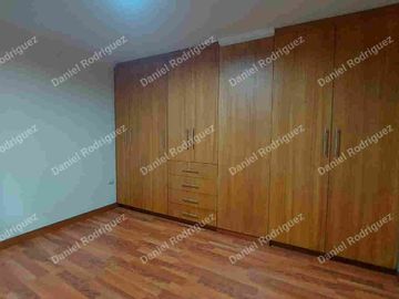 Departamento de venta en cuenca en plena Ave. Paucarbamaba zona estrategica a 100 m de la clinica paucarbamba