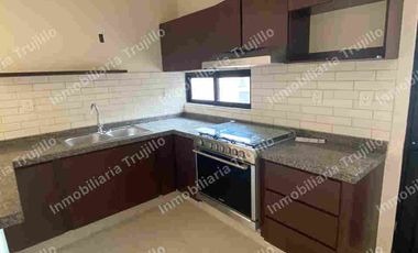VENDO CASA EN LOS PRIMEROS CLUSTER EN FRACCIONAMIENTO PRIVADO DE LA RIOJA