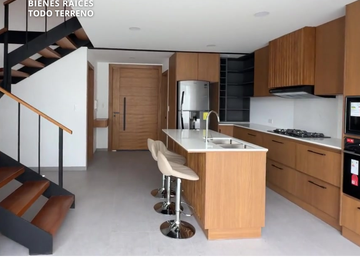 CASA EN VENTA SECTOR IZAMBA, AMBATO-ECUADOR