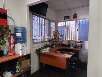 Se Vende Galpón O Bodega Amplio En San Gerardo, Recoleta