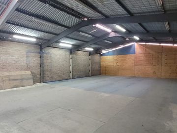 Se Vende Galpón O Bodega Amplio En San Gerardo, Recoleta