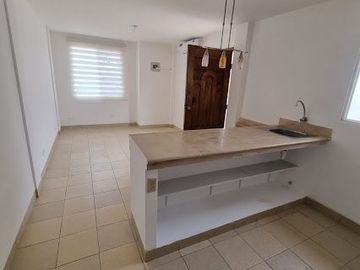 Casa en Alquiler Santa Elena, 2 Hab, 1 Baño, Seguridad, Piscina, cerca la Playa
