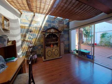 Casa de venta en cuenca sector comercial Ecu 911, Parque Santa Anita, Av 10 de agosto