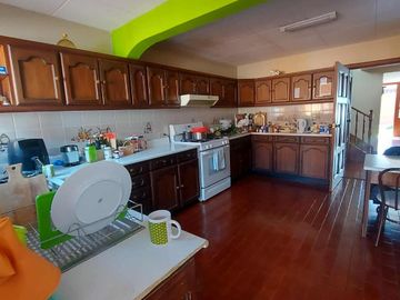 Casa de venta en cuenca sector comercial Ecu 911, Parque Santa Anita, Av 10 de agosto