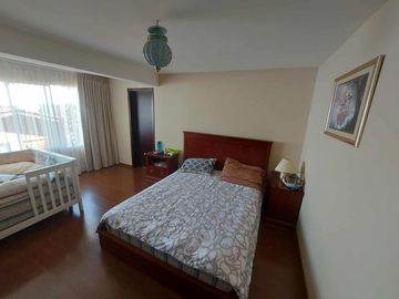 Casa de venta en cuenca sector comercial Ecu 911, Parque Santa Anita, Av 10 de agosto