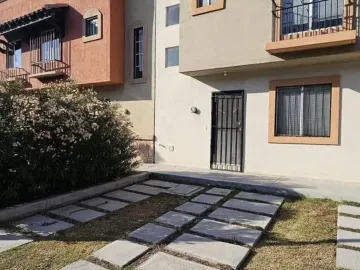 CASA A LA VENTA EN FRACCIONAMIENTO REAL SOLARE, QUERETARO