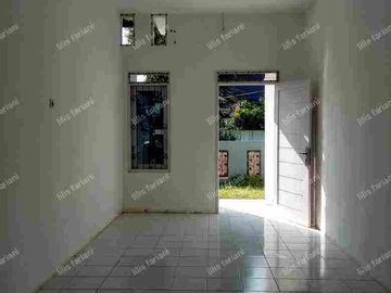 Dijual rumah siap huni lokasi depan di Citra Indah City Jonggol