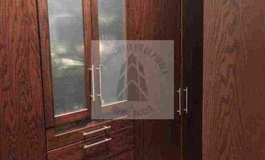 VENTA DE RESIDENCIA EN LA VISTA COUNTRY CLUB CON EXCELENTES AMENIDADES Y MUY AMPLIA  4 recámaras 4 baños cuarto de servicio campo de golf