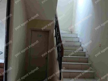 rumah jual hoek minimalis di Legenda Wisata
