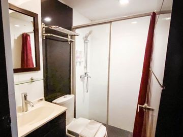 Hotel Building for Sale in One Liberty Hotel, Kalayaan Avenue, Quezon City
