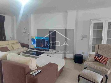 Venta de Casa de 5 dormirtorios en Urbanización Napoli