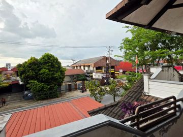 DISEWAKAN RUMAH FULLFURNISHED MEWAH DI JALAN JOHAR PONTIANAK KALIMANTAN BARAT