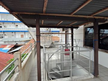 DISEWAKAN RUMAH FULLFURNISHED MEWAH DI JALAN JOHAR PONTIANAK KALIMANTAN BARAT