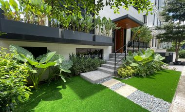 McKinley West Village | House and Lot For Sale - #9144