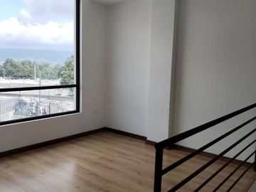 Casa en venta, sector Sangolquí, Valle de los Chillos