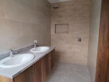 Casa en venta, sector Sangolquí, Valle de los Chillos