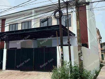 Rumah Hook Minimalis Tropis, Nyaman, Lokasi Dekat Tol, Rs, Sekolah, Mall