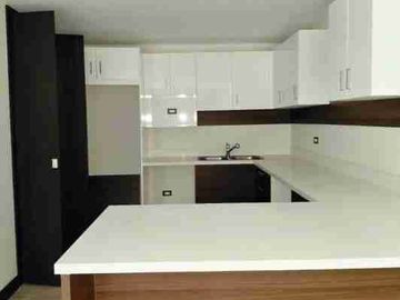 Departamento en venta sector González Suárez