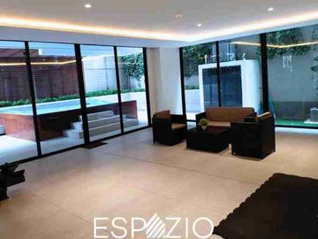 Departamento en venta sector González Suárez