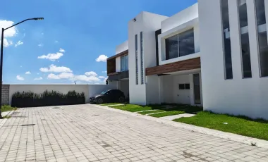 Casa en Venta en San Pedro Cholula, Xixitla, con Ubicación Privilegiada, Precio inigualable