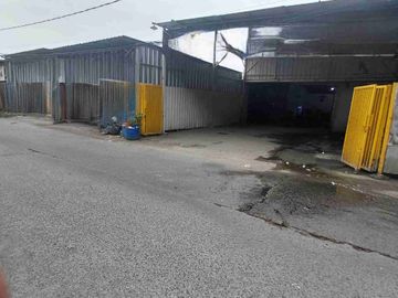 Disewakan gudang gandeng area bebas banjir akses truck fuso di Harapan Indah Bekasi