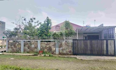 Rumah Villa Hoek Mewah Tanah Baru Residen Furnish Akses Sentul Summarecon Jagorawi