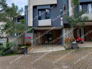 Rumah bergaya minimalist modern di Pondok Cabe.