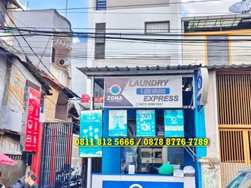Rumah Dwiwarna Mangga Besar Jakarta Barat