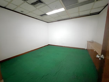 AYALA AVENUE OFFICE 169 SQM