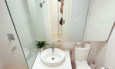 FOR RENT One Maridien in BGC 1 Huge Room