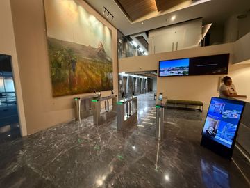 🏙️ Renta de oficina de 25 m2 en piso 10, Vista a Qro — WTC Juriquilla