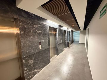 🏙️ Renta de oficina de 25 m2 en piso 10, Vista a Qro — WTC Juriquilla