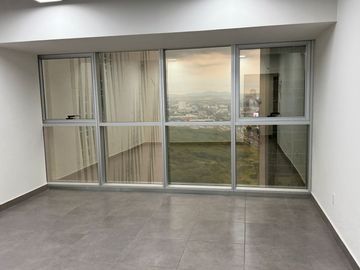 🏙️ Renta de oficina de 25 m2 en piso 10, Vista a Qro — WTC Juriquilla