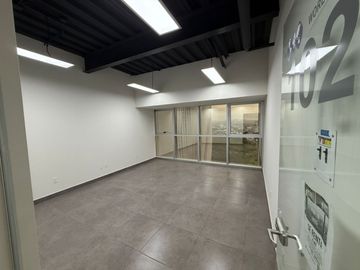 🏙️ Renta de oficina de 25 m2 en piso 10, Vista a Qro — WTC Juriquilla