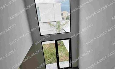 CASA EN VENTA EN AMORADA 4to SECTOR