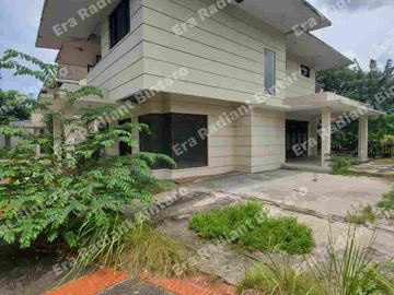 Disewakan Rumah Ada Kolam Renang Di kavling Polri Ragunan Jak sel