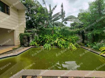 Disewakan Rumah Ada Kolam Renang Di kavling Polri Ragunan Jak sel