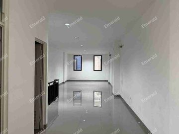 Rukan Hadap Jalan Kawasan Euro Asia PIK 2