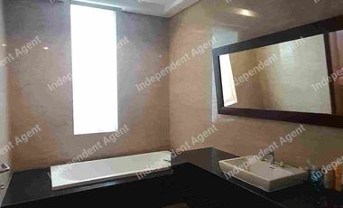 Rumah Dengan Privatepool di Ampera Jakarta Selatan