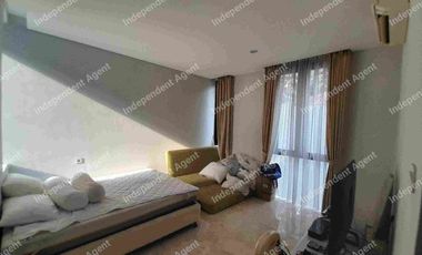 Rumah Dengan Privatepool di Ampera Jakarta Selatan