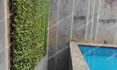 Rumah Dengan Privatepool di Ampera Jakarta Selatan