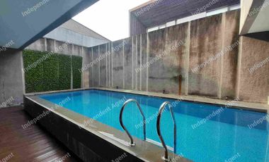Rumah Dengan Privatepool di Ampera Jakarta Selatan