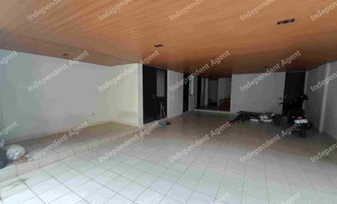 Rumah Dengan Privatepool di Ampera Jakarta Selatan
